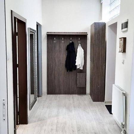 Simi Central Apartment 拉迪亚 外观 照片