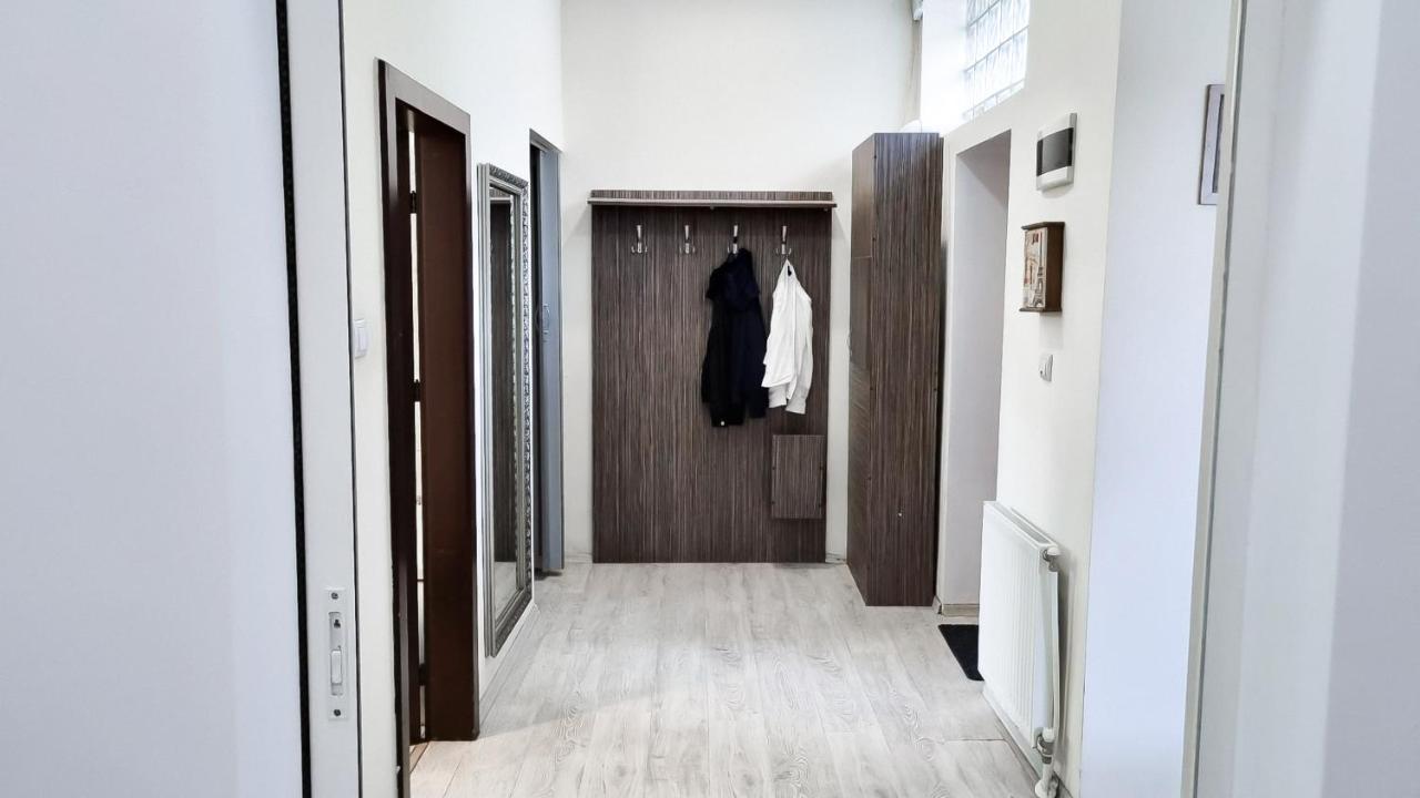 Simi Central Apartment 拉迪亚 外观 照片