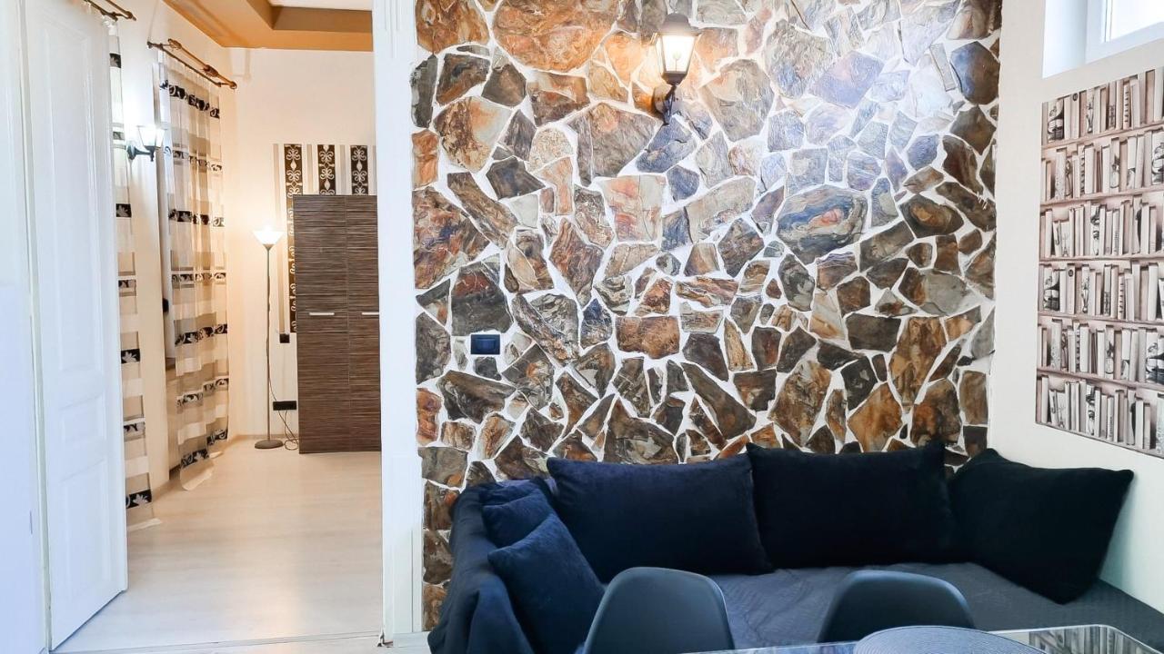 Simi Central Apartment 拉迪亚 外观 照片